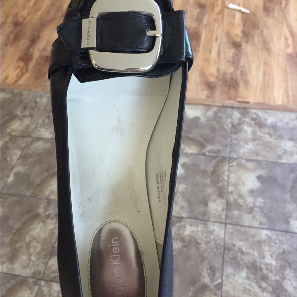 Calvin Klein Flats - Picture 4 of 5
